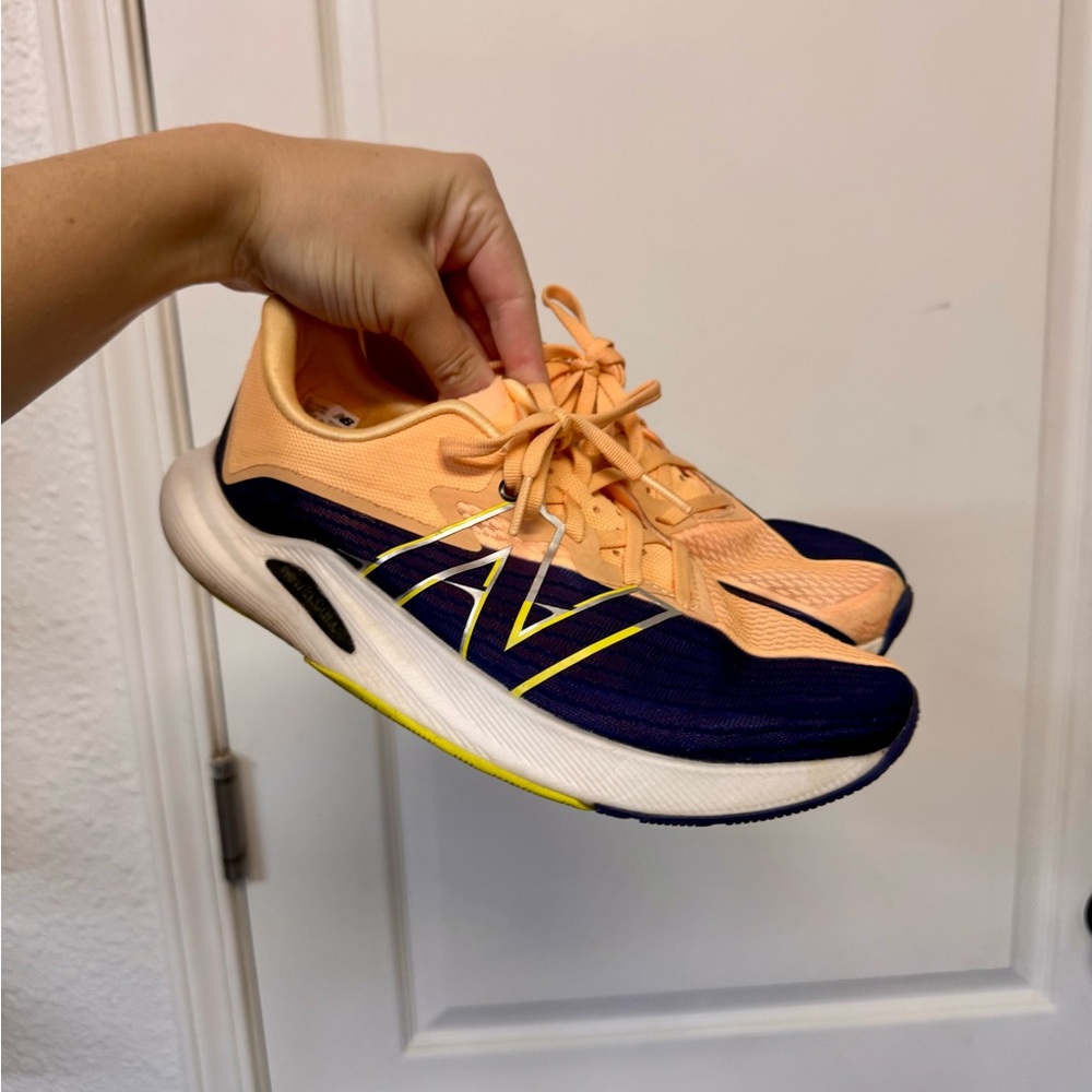 Women’s new balance sneakers - 8.5